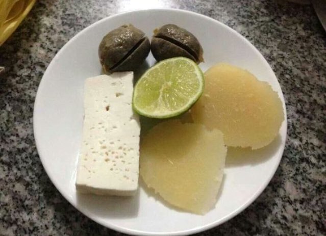 mrcayeye's tweet photo. Buenos días, compartimos el famoso #Bolloeyuca, cédula de queso y chacara de perro @OlguitaForero @JAIRODMARTINEZ @LINAPALMA @andreaCabanaD https://t.co/6w7KUryhHq