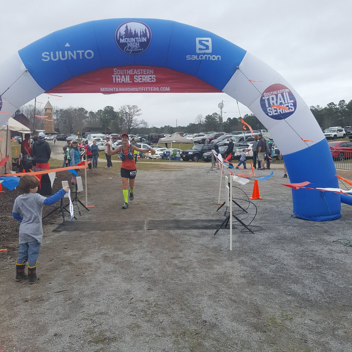 janinemoses's tweet photo. It may be a "barely" but it's still an Ultra and it was my first! #lakemartim27 #runbuts #firstultra https://t.co/y3buc75DNk