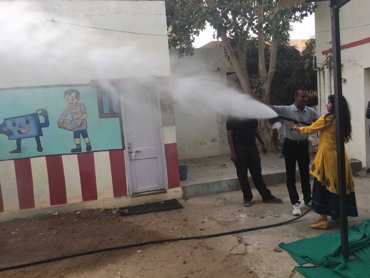 Rotaract3054's tweet photo. RAC BhujMidtown organised fire safety seminar with demo natural calamity safety fr WOMEN SAFETY #worldrotaractweek #Rotaract #Rotaract3051 https://t.co/nKq3i4ywWE