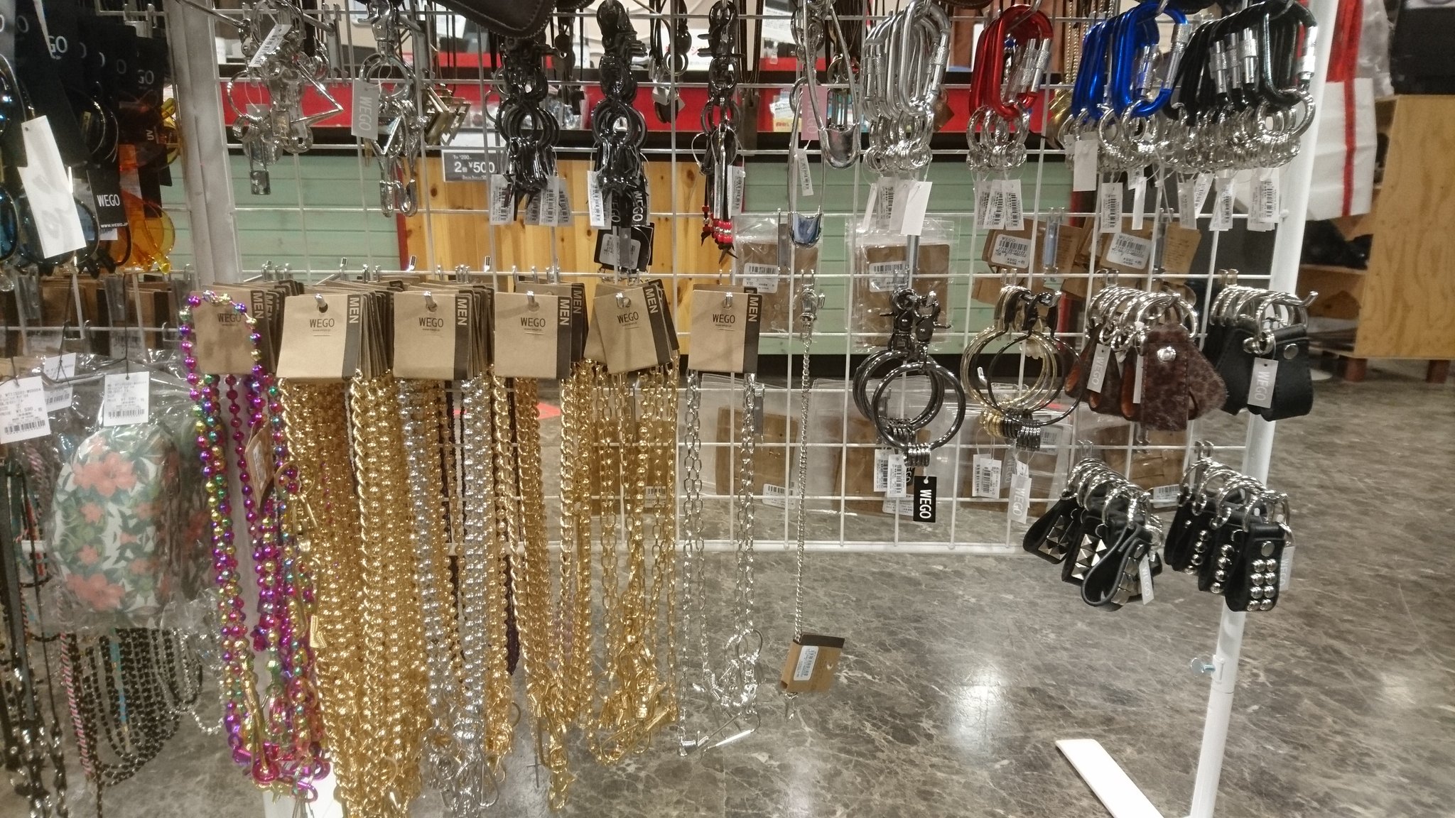 Wego 札幌エリア Twitterren 札幌店 メンズアクセサリーが30 Offと大変お買い得 ネックレス ブレスレット バングル ピアス イヤリング キーチェーンなど メガネ サングラスなど一部対象外 コーデにプラスするだけで一気にオシャレ度up Wego 札幌