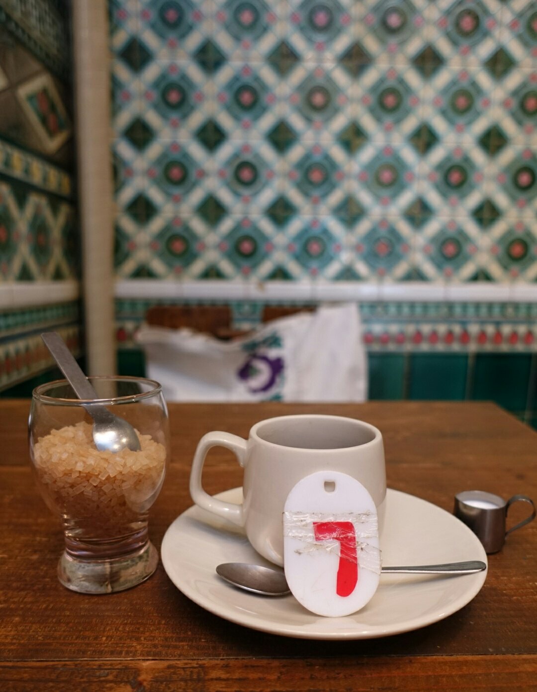 Youcheb さらさ西陣は映画 ぼくは明日 昨日のきみとデートする のロケ地でも使われたらしい 綾瀬はるかちゃんも撮影で使ったみたいね 店内に飾られていましたよ チェブラーシカ さらさ西陣 綾瀬はるか