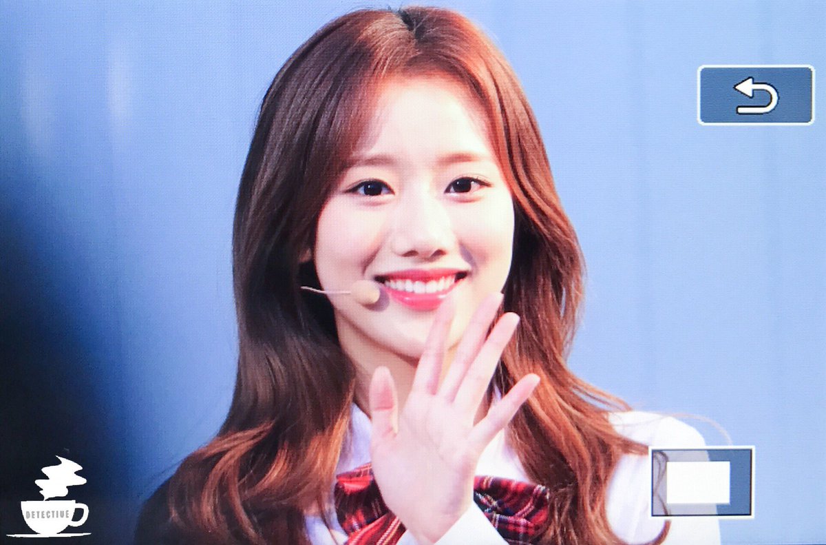 detective_agc's tweet photo. ▼170319 모리타운 게릴라라이브

너~~~무 귀여웠어💓💓💓💓💓💓

#APRIL #에이프릴 #채원 #나은 #진솔
#M2 #Mnet https://t.co/oV5t8Hh6Xy