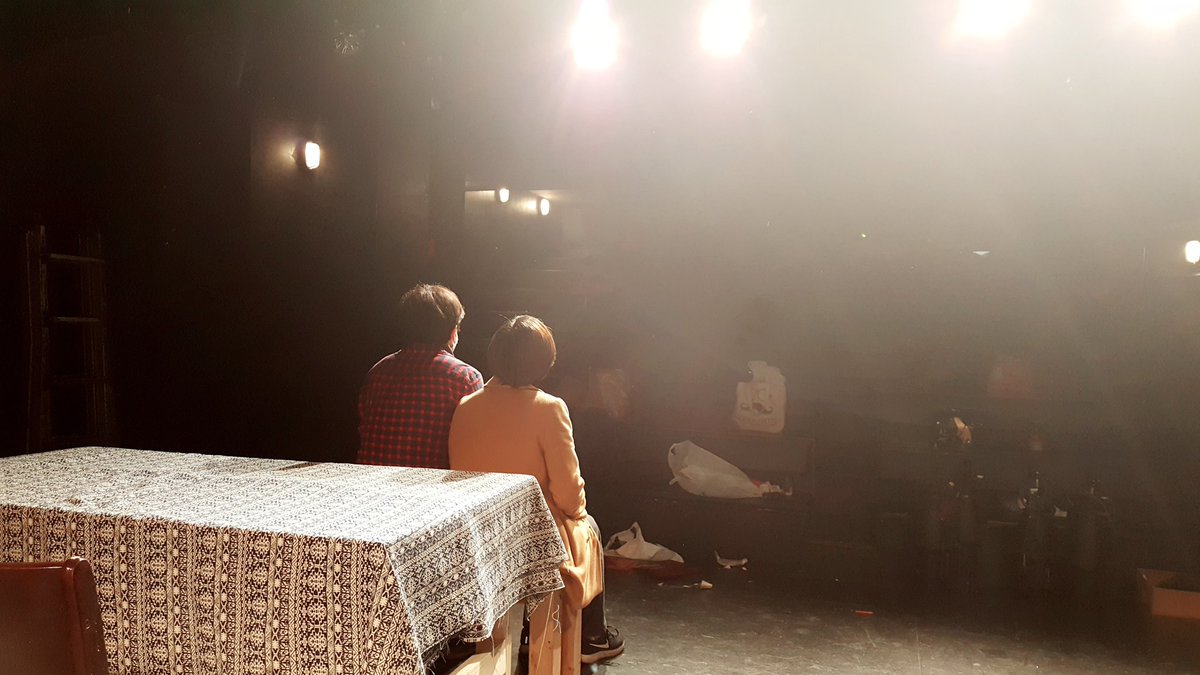 소냐 : 삼촌, 무슨 생각해요?
바냐 : 얘야, 난 바냐삼촌 공연이 보러가고 싶다.
소냐 : 가요, 삼촌. 우린 보게 될 거에요, 우린 보게 될 거에요.

바냐 삼촌 D-2 _ 육감