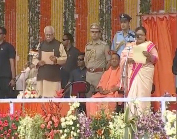 ganeshn18027262's tweet image. BJP4UP श्रीमती अनुपमा जायसवाल ने राज्यमंत्री (स्वतंत्र प्रभार) के तौर पर शपथ ली #VikasPath…