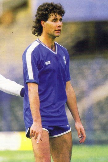 Happy birthday to Roy Wegerle (1986-8) who is 53 today 
