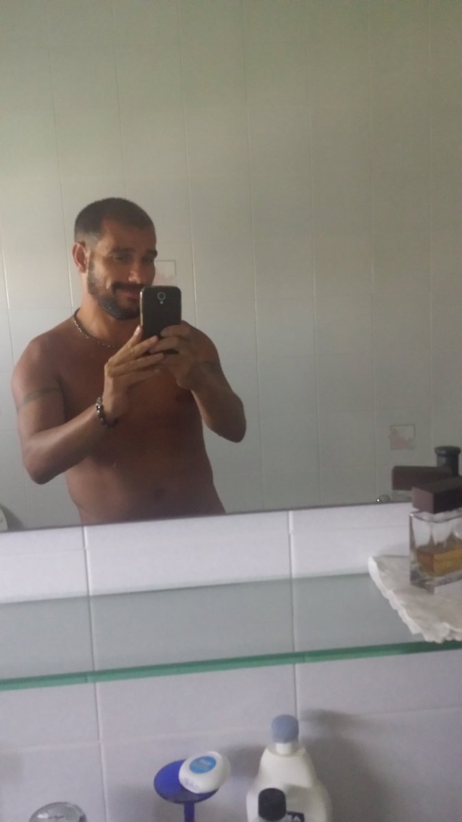 JoelSepelJOELSE's tweet photo. https://t.co/1pKOrpbDju #xxl #ITALIANSINGER #Cantador #JoelSe #JoelSepel #joelesepel #FrontMan #nakedboy #OneOnAMilion #InFrontOfTheMirror https://t.co/lI5I2ia63v