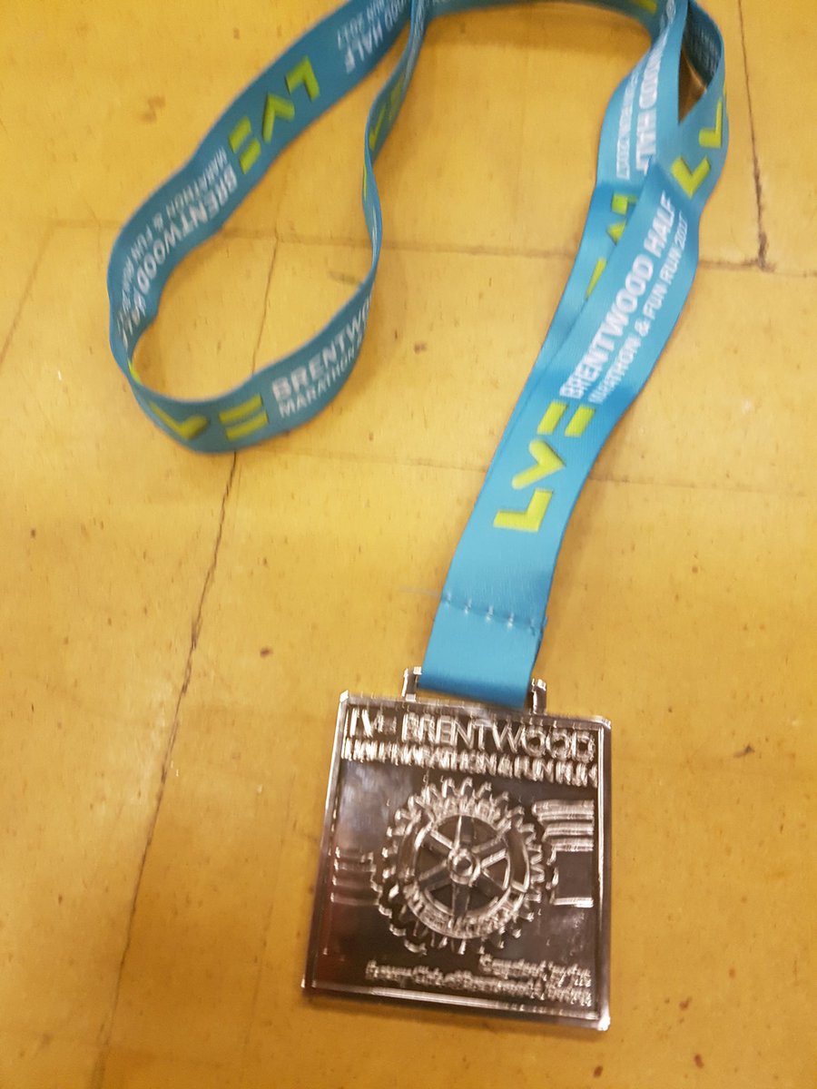 MartinDoyleAMMS's tweet photo. We all made it through the finish line ❤❤ At different times, but all complete!! #brentwoodhalf @Essexairamb @HertsAirAmb @NBSemployees https://t.co/ZZnJtvtqVb