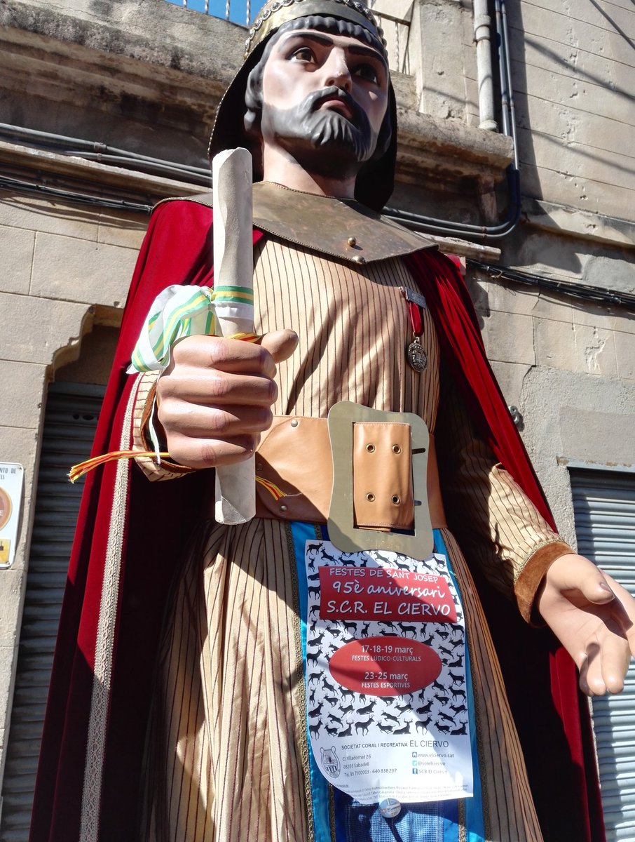 Celebrem els 95 anys <a href="/ciervoteatre/">El Ciervo Teatre</a>  amb #gegants #sabadell @sbdcultura @ddsbd <a href="/DiarisSabadell/">Diaris Sabadell</a> <a href="/PetitSabadell/">Petit Sabadell</a>