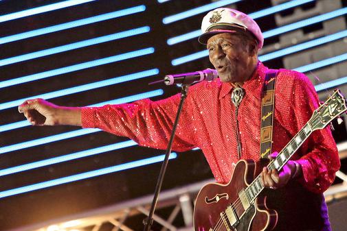 Nach dem Tod von #chuckberry ist die Trauer groß - auch bei Prominenten und Politikern goo.gl/yNjQfk