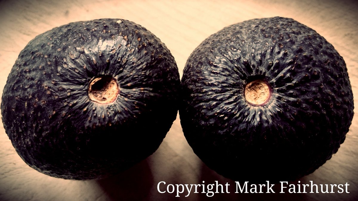 MrMarkFairhurst's tweet photo. Walking funny coz your #avocados are like bullets? 
Take out the stork stubs &amp; they'll ripen quicker. #KiwiTip https://t.co/9U4JloAiA5