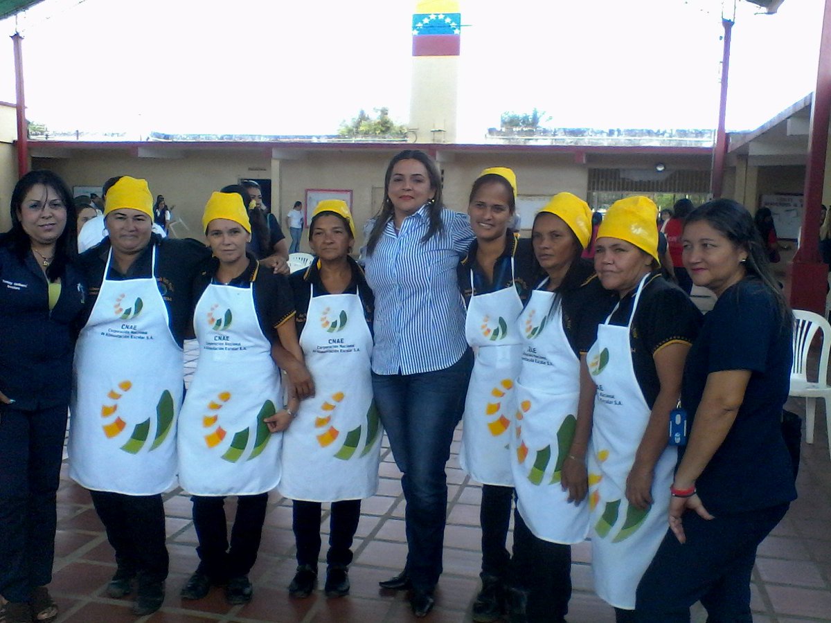 ChaconHeidy's tweet photo. @JauaMiranda @NicolasMaduro @PanchoArias2012 #Zulia # Santa Rita #GremioEducativoSantaRita  CongresoPedagogicoDelAmorejemplo y la curiosidad https://t.co/ClNTB7E8zA