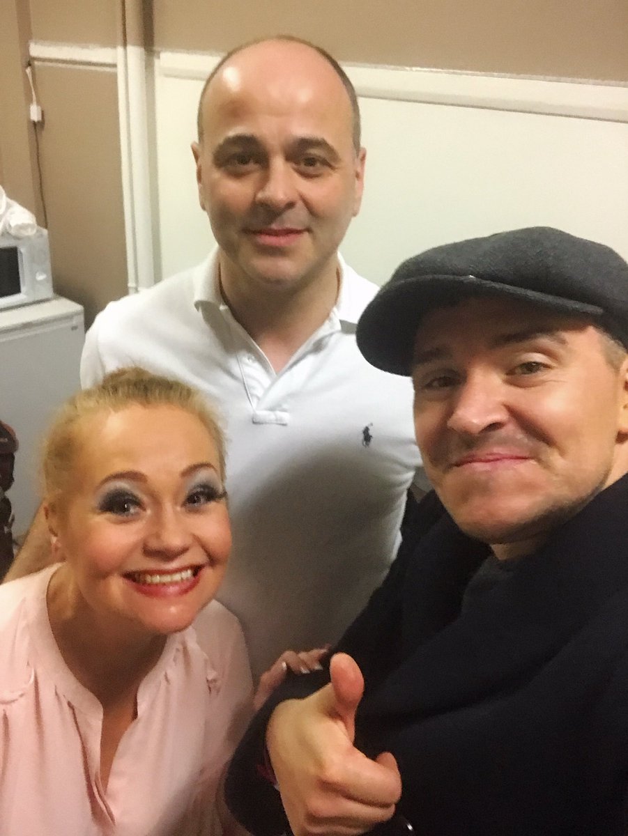 rickykshow's tweet photo. Had a cracking comedy show @Pontins @camberblues for the @48hourparty #80s lovely pic here with Sonia, happy days https://t.co/Rx9IOKB7pR