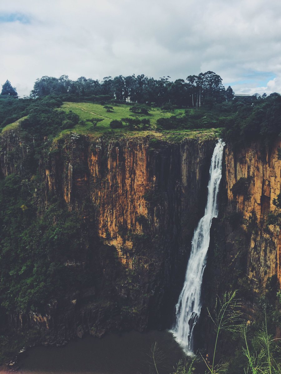 malusicmsomi's tweet photo. A waterfall cannot be silent, just as the wisdom! When they speak, the voice of power speaks!
Mehmet Murat ildan
#howickfalls #swarthynative https://t.co/xW8qWYQYCa