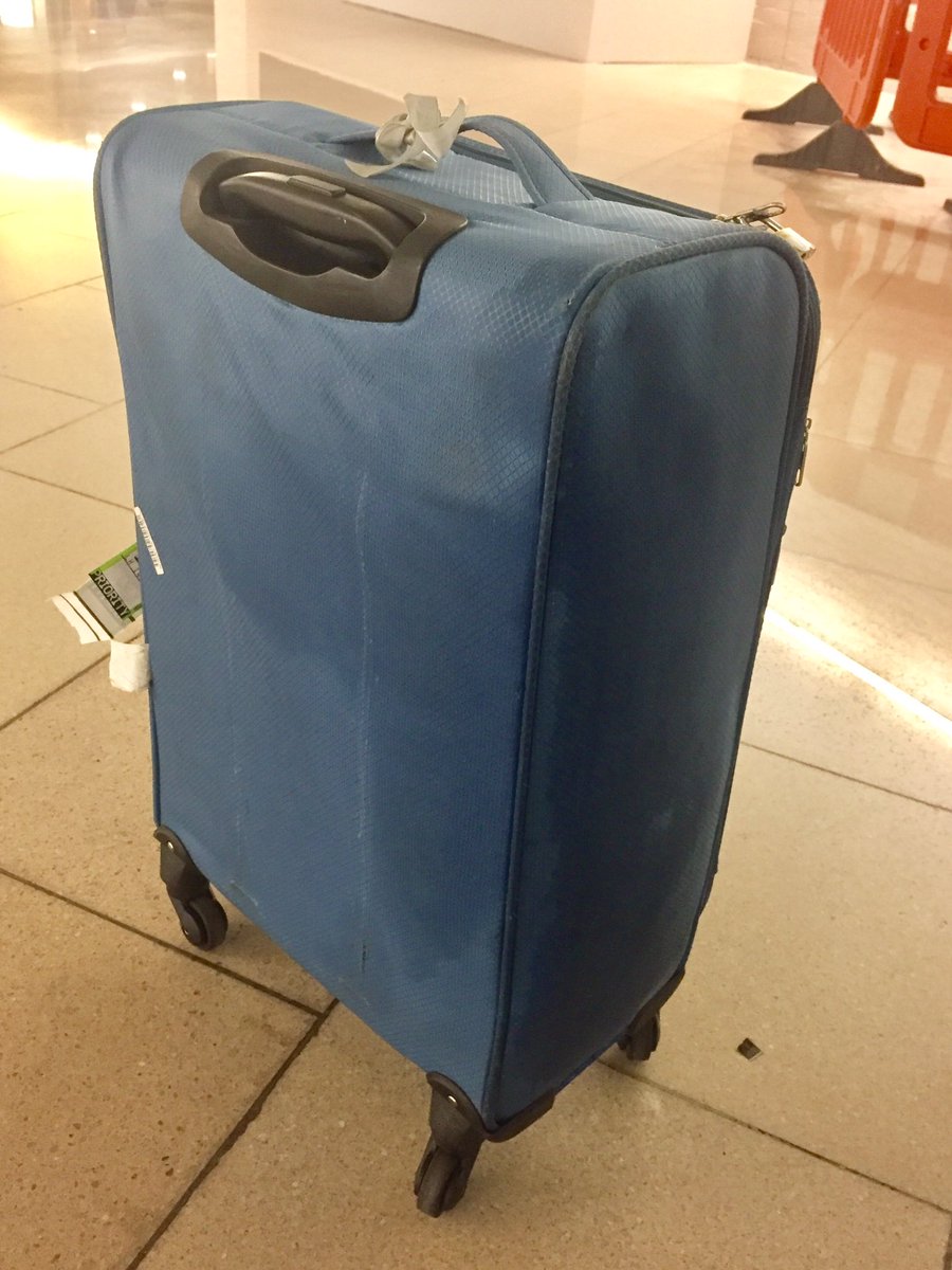 Sathyalars's tweet photo. Wet and bruised. Baggage handling at #hannover #airport #lufthansa #fail could be better #cebit17 #hannoverairport https://t.co/nlIlcy7UC6