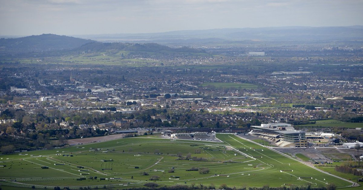 HeartGlosNews's tweet photo. Bristol named Best Place to Live in Britain by @thesundaytimes #stbestplaces - but, they also mention #Blockley &amp; Cheltenham #HeartNews https://t.co/pa1eQKsWLg
