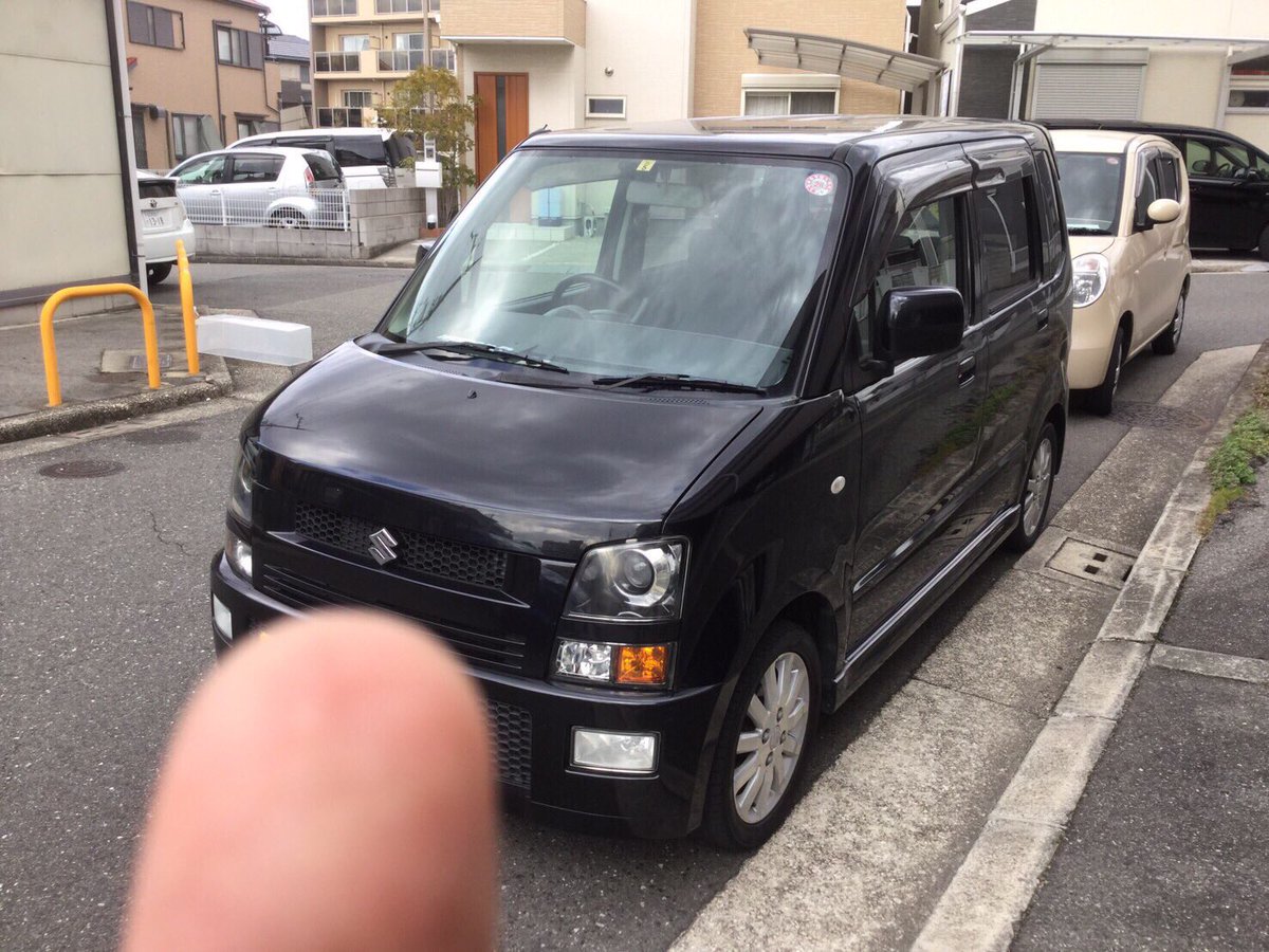 RUBUTAN30's tweet photo. RRターボ
距離11万キロ
車検が5月まで
ストラーダナビ
サブウーハー
現状で20
車検入れて25です！！
#車売ります https://t.co/FwKf5pSzb6