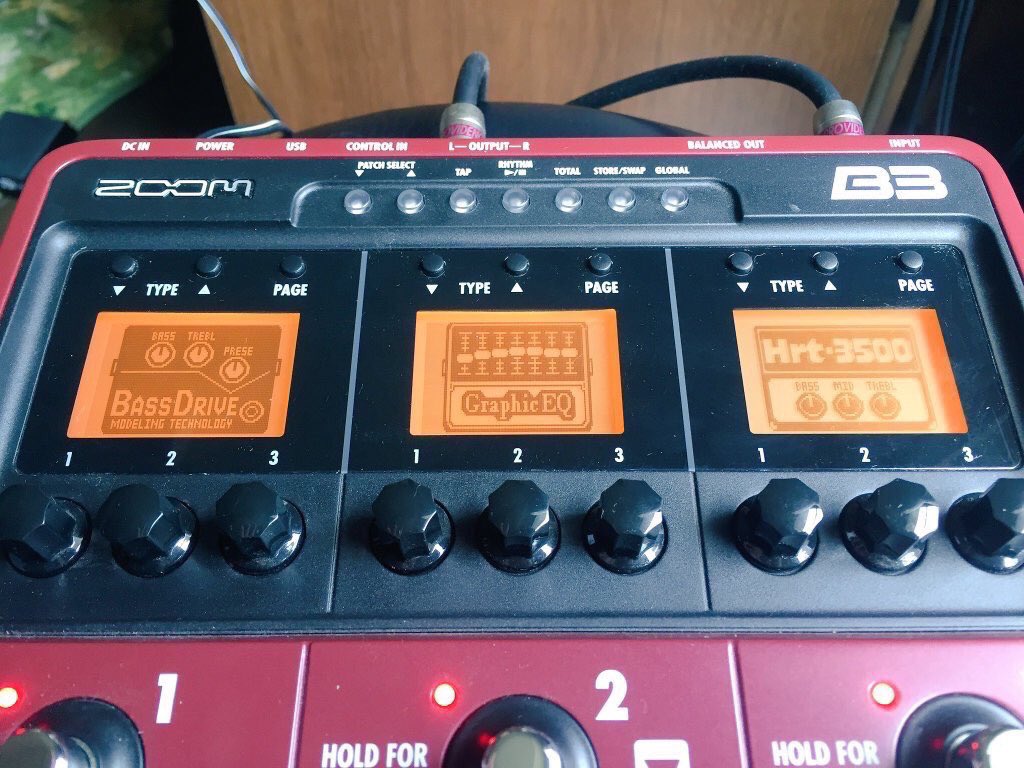 完動品】ZOOM B3 マルチエフェクター ☆ZOOM B3 ベース用マルチ