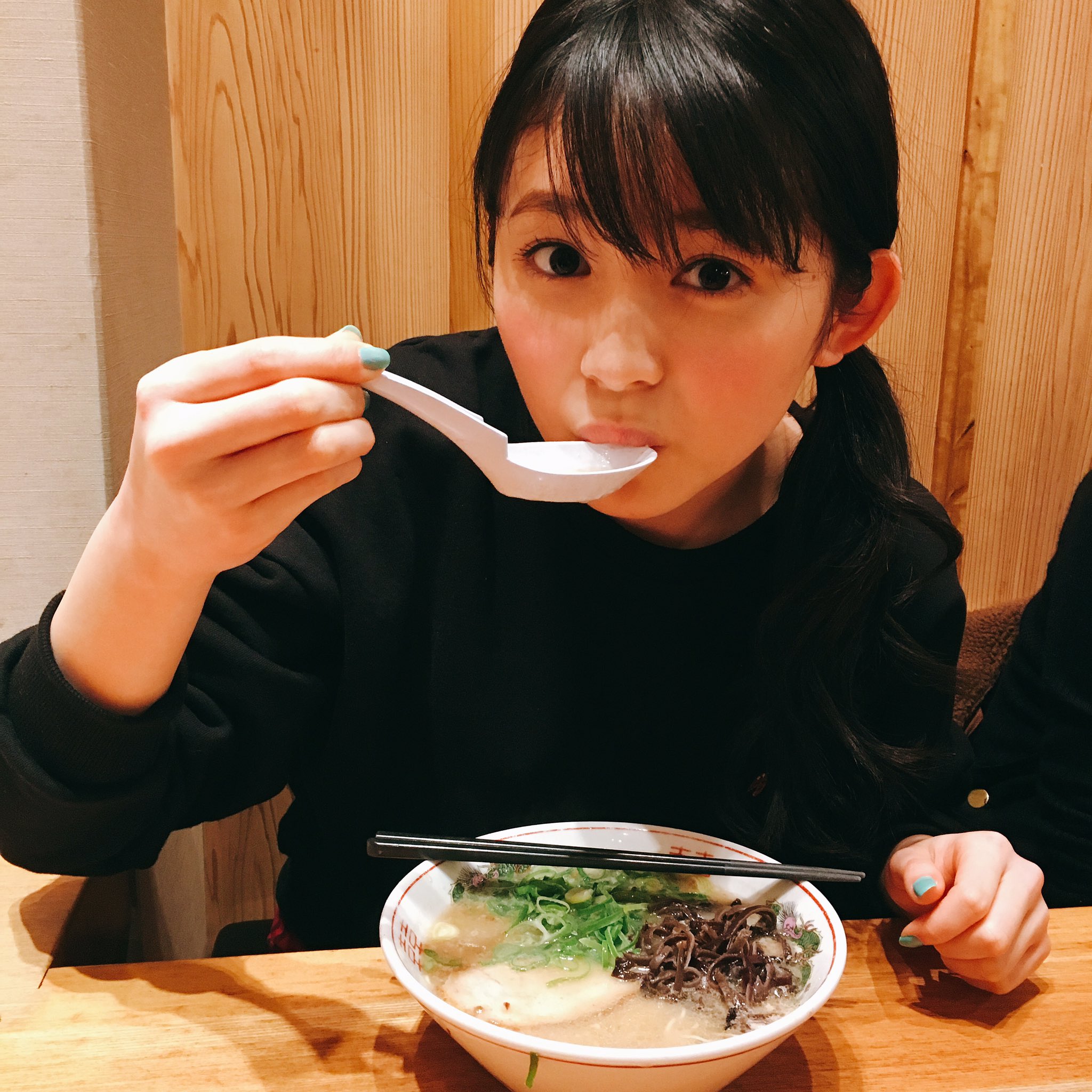 レピピアルマリオ ありがとう福岡 りんか隊は福岡イベの思い出を語りながら無事名古屋に到着 福岡 空港ではみんながオススメしてくれたお土産も買えた ランチは博多ラーメン食べたし短時間だったけど福岡グルメ満喫したよ また九州行きたいなー