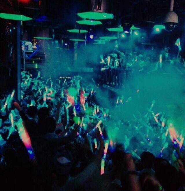 MojA0208's tweet photo. 🙏拡散お願いします🙏
4/15(土)22時半〜
DJ出演しまっす！
K-POP、K-HIPHOPで
めっちゃ盛り上げまっす！
韓国最大級のClub
Cocoonから
3名のゲストDJが集結！
特別価格ゲスト取れるんで
DMか連絡ください！
#EDM #Kpop #Khiphop https://t.co/9C2ghrOJou