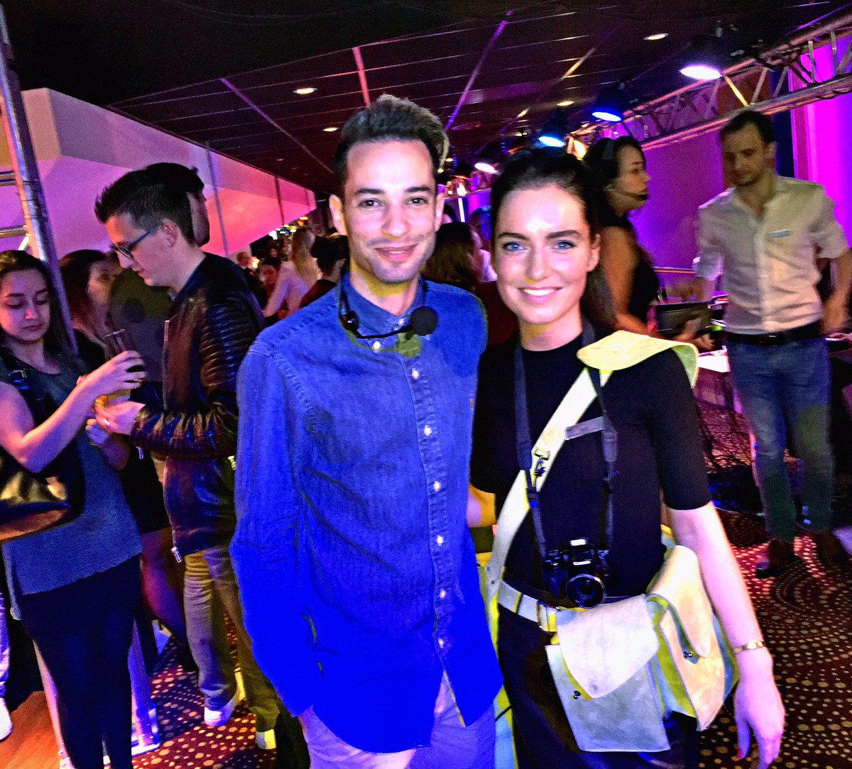 #CrazyMidnightBingo, @camerameisje en <a href="/valerio_zeno/">Valerio Zeno</a> waren erbij 'Het gebeurd alleen bij <a href="/hollandcasino/">Holland Casino</a> #hollandcasinoNijmegen #fotomarketing