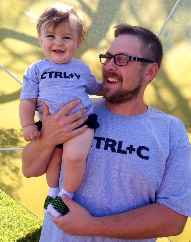 acodingacademy's tweet image. Feliz día del Padre! #Applecoding #developers #ctrl+c #FelizDiaDelPadre #padres #papa #applefan #iOS10