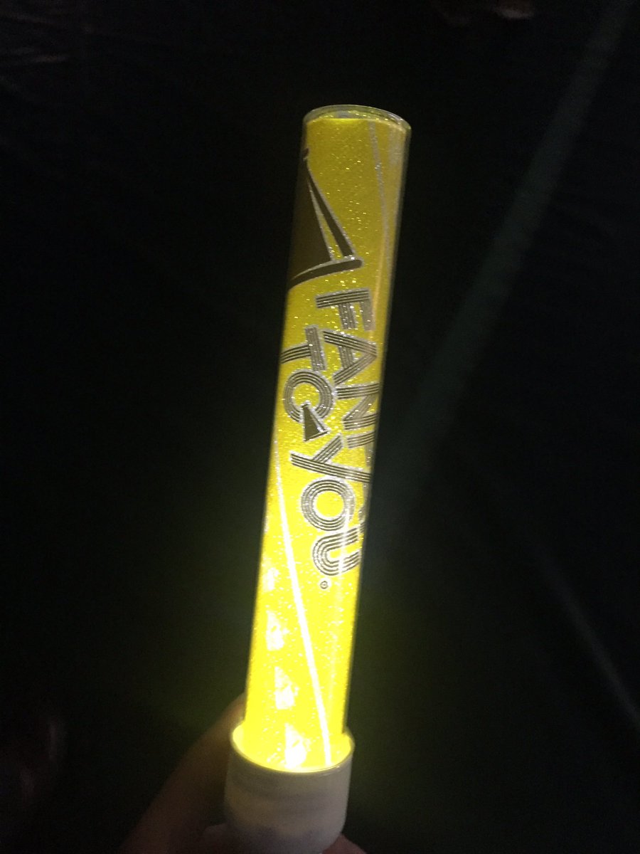 tonikaku_yuki5's tweet photo. 【落し物 関西コレクション】
アリーナの自由席立ち見エリア前方3列目付近にユースケペンライトが落ちていました。
6ゲート入り口のスタッフさんに預けています。

#拡散希望 https://t.co/MbhMocn5pY