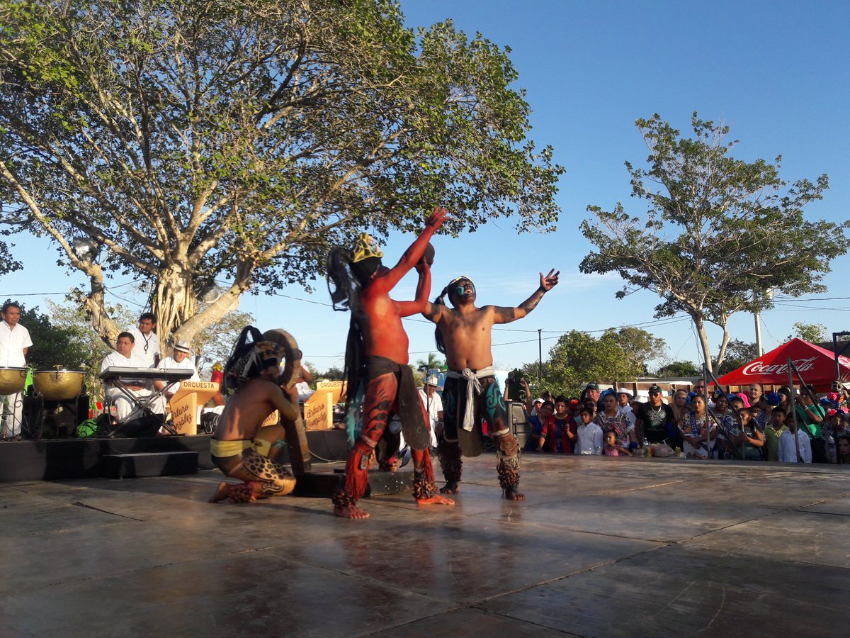 #CeremoniaMaya #SolticiodePrimavera @CulturYucatan @DafneLopezM @TurismoMid @TurismoCDMX @ammjeturismonac @paradores #Dzibichaltún