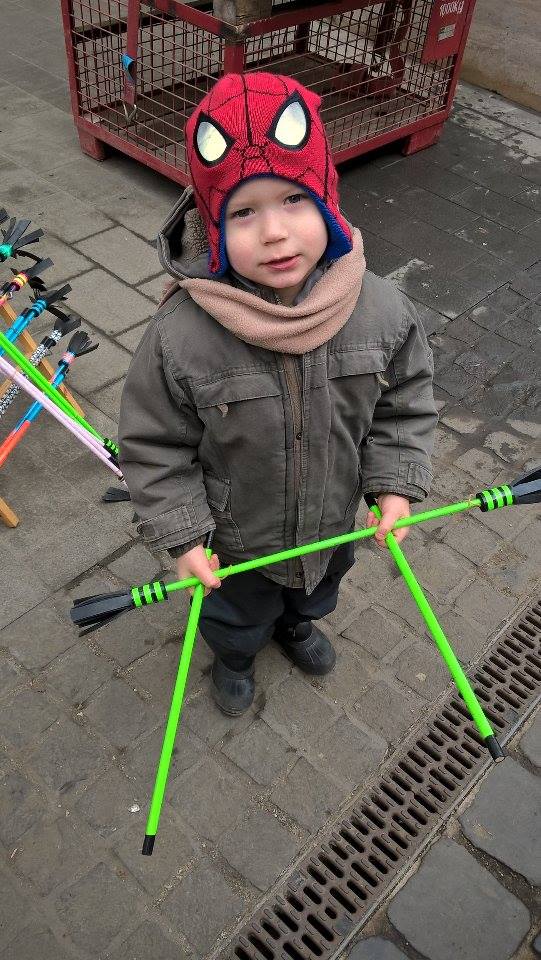 ordogbotok's tweet image. Pókember, Pókember mindent tud amit egy póknak kell.... :)#ordogbot #gupe #devilstick #flowerstick #ördögpálca #virágbot #virágpálca