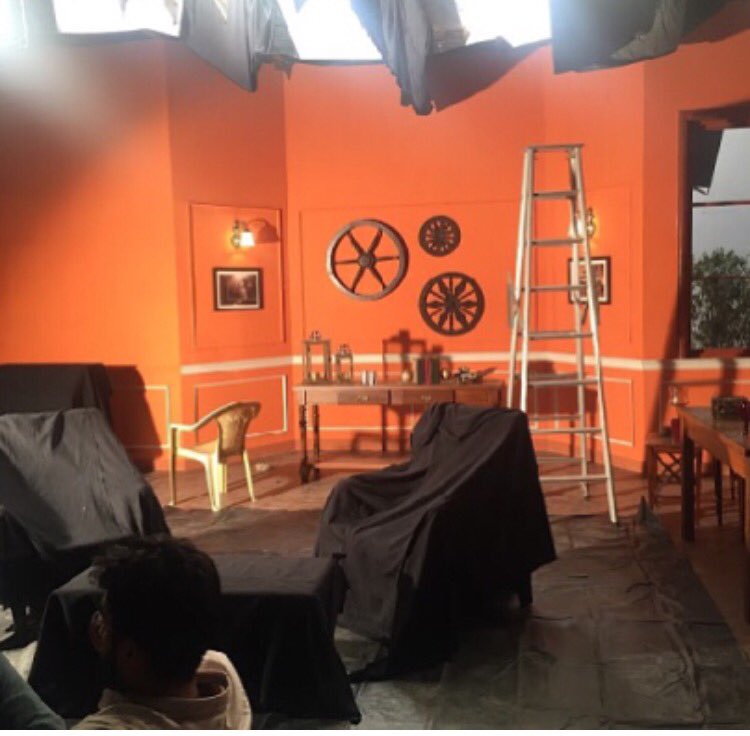 TeamOneEnt's tweet photo. Production design team working on making the set. #artdesign #devlok #epicchannel #production #designteam #teamoneentertainment https://t.co/eSsMJRuIIf