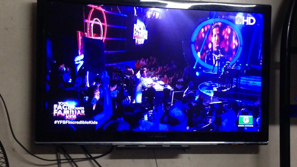 QDejito's tweet photo. W😍w‼ ang galing ni Justin he plays piano too like @charlieputh 👍🏻👌🏻Awesome Kidddo!!!.. 👏🏻😱😯🤗👏🏻#YFSFIncredibleKids https://t.co/QwfAFfD50f