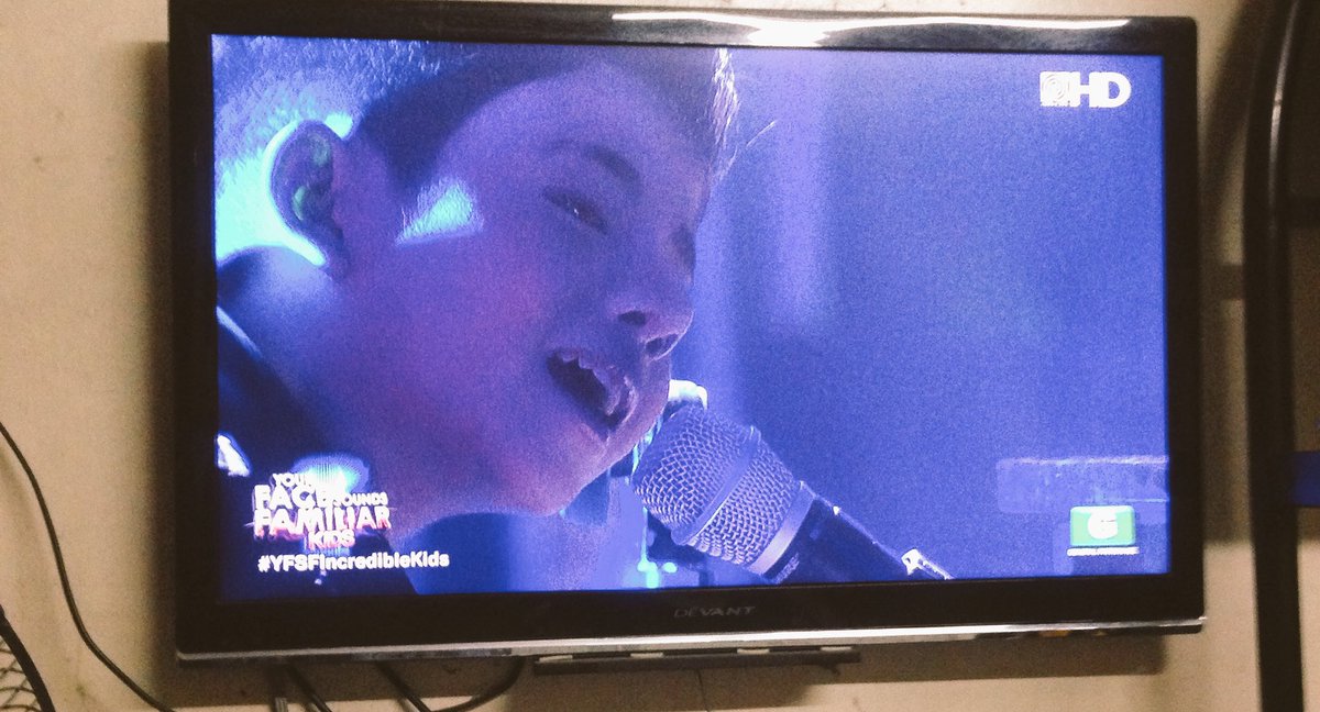 QDejito's tweet photo. W😍w‼ ang galing ni Justin he plays piano too like @charlieputh 👍🏻👌🏻Awesome Kidddo!!!.. 👏🏻😱😯🤗👏🏻#YFSFIncredibleKids https://t.co/QwfAFfD50f