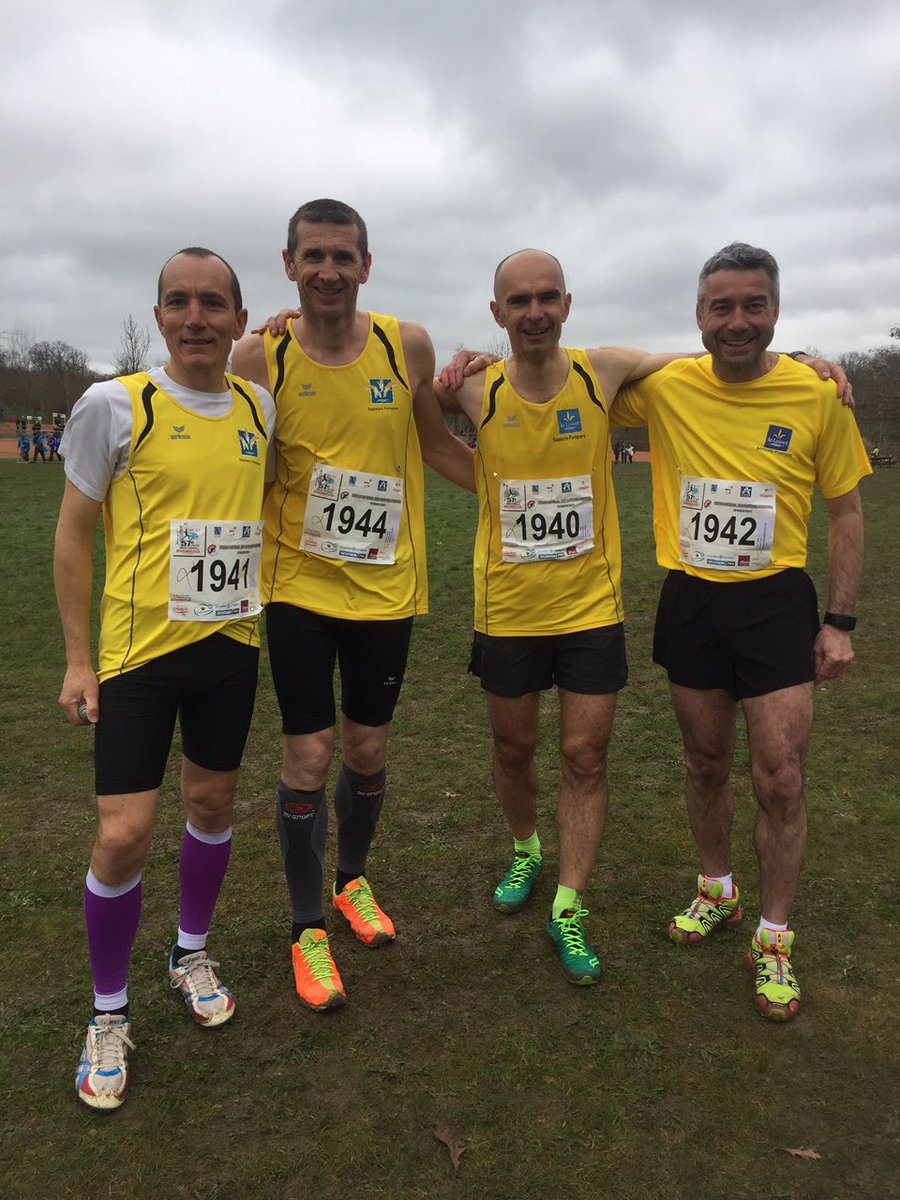 SDIS45's tweet photo. Chaude Ambiance a #CrossSP2017 hier à Nonampteuil (02). La team 45 soudée et motivée. Boue, vent et pluie mais au final que du bonheur! https://t.co/0R5Wd6F7z1