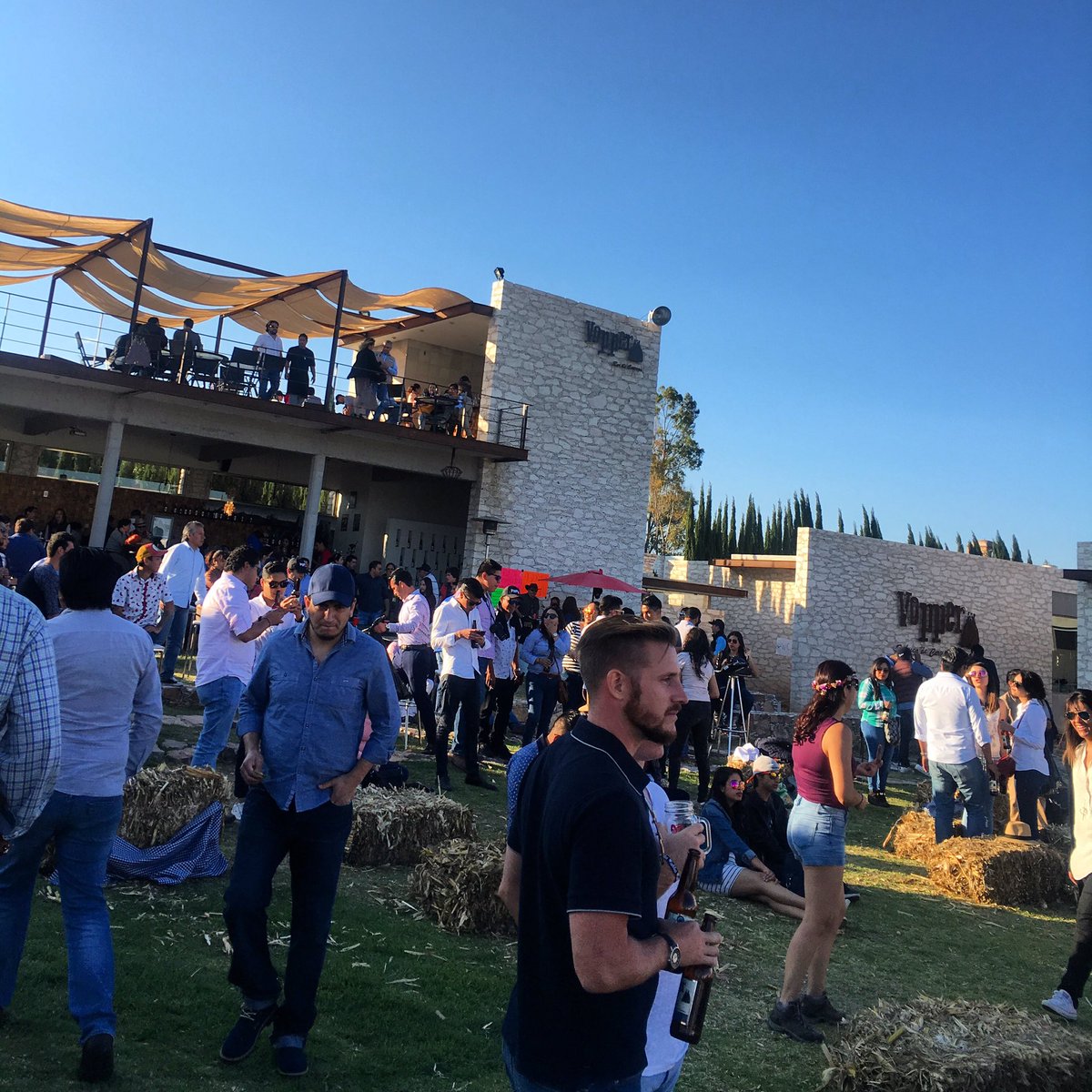 LivingAndTravel's tweet photo. El #vopperFest es un eventazo! Hoy todavía puedes ir 🙃. #cerveza #artesanal y mucha diversión te esperan en #MineraldePozos  #tufotolandt https://t.co/8I7wvsX1mt