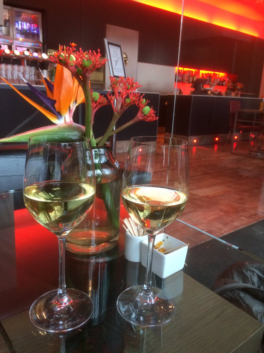 Maastricht is een droge witte bij <a href="/derlonhotel/">Derlon Hotel</a>. Een Chardonnay heeft dan de voorkeur bij gebrek aan Riesling👍🥂