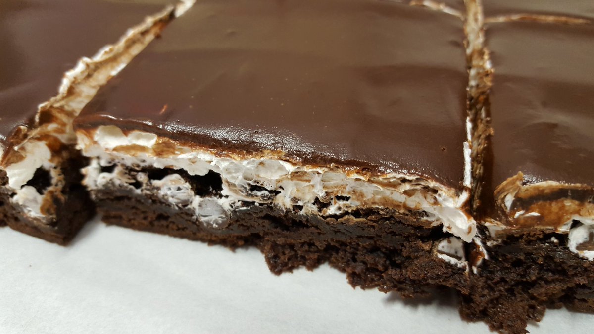 BillyBurgerWC's tweet photo. Irish cream chocolate brownies. We got em' https://t.co/oqZE9qj0Hk