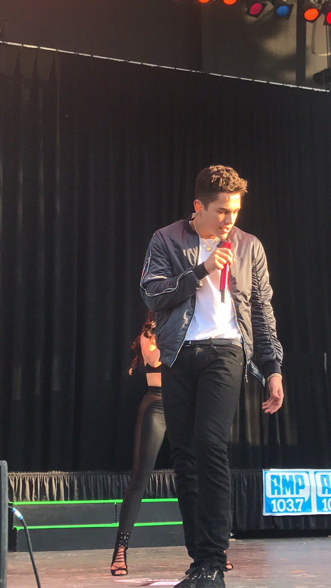brobroswag's tweet photo. @AMP1037DFW #AMPSPRINGBREAKOUT @AustinMahone was awesome https://t.co/MlxQfdKO9N