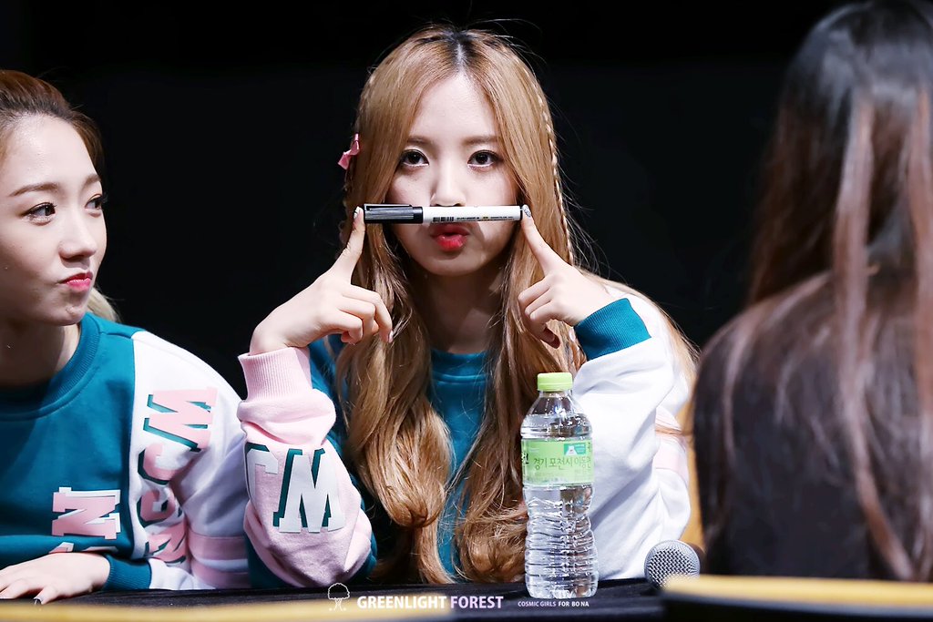 0819pics's tweet photo. ♡ 160320
#1년전_오늘의_김보나 #보나 https://t.co/LdgNRe243C