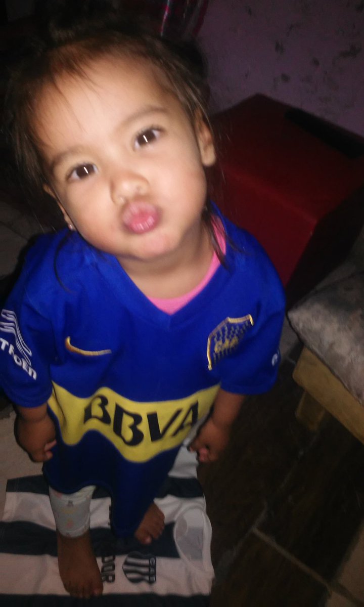 EmmanuelDeCabr1's tweet photo. @La12tuittera @BocaJrsOficial @CATalleresdecba  BOCA fte talleres cba 💙💛💙 una grande fte ha ?? Jajajaj https://t.co/Um2hkt2iDi