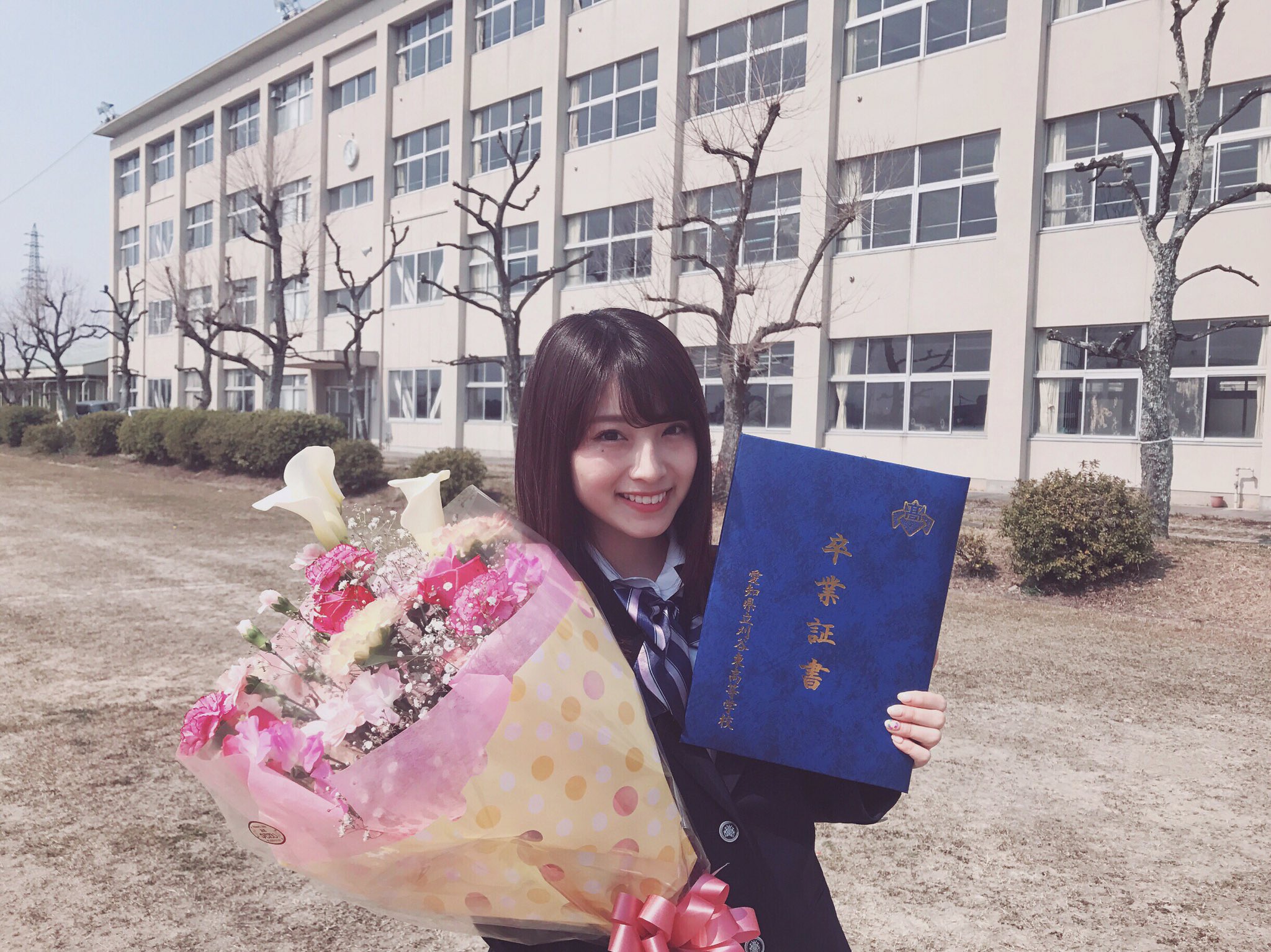 りこぴん 永井理子 本日 無事に高校を卒業しました 仕事と学校の両立は大変だと感じるときもあったなぁ でも サポートしてくれた担任の先生や家族 友達のおかげで頑張れました 感謝です 4年制だからみんなより1年多かったり 卒業できるか りこぴん 永井理子 本日 無事に高校を卒業しました 仕事と学校の両立は大変だと感じるときもあったなぁ でも サポートしてくれた担任の先生や家族 友達のおかげで頑張れました 感謝です 4年制だからみんなより1年多かったり 卒業できるか