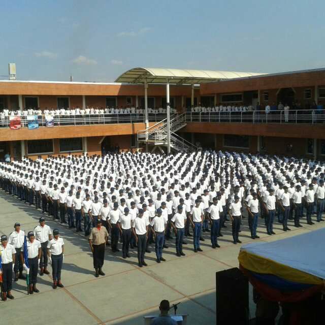 Mileidis_gra's tweet photo. Un sueño echo realidad :) 
Gracias mi Dios :* https://t.co/fo6sLlKLrk