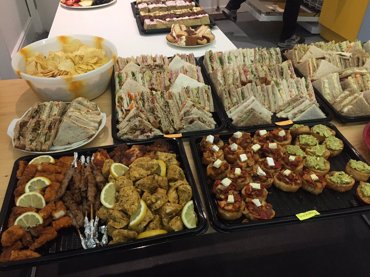 Hack_Construct's tweet photo. Final lunch for the #APShack attendees in advance of the 1pm awards. Look out for the @dotbuilte #periscope link to see the presentations https://t.co/gGBoxGD0Eo