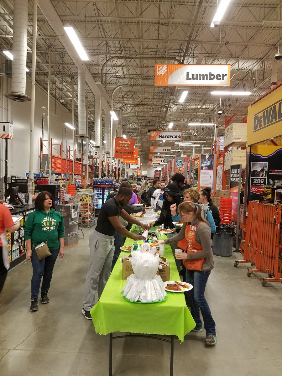 saflann66's tweet photo. Great turnout and good times at 3814 Success Sharing. Thank you 3814 MET for all attending! https://t.co/IrGKH4yW1Y