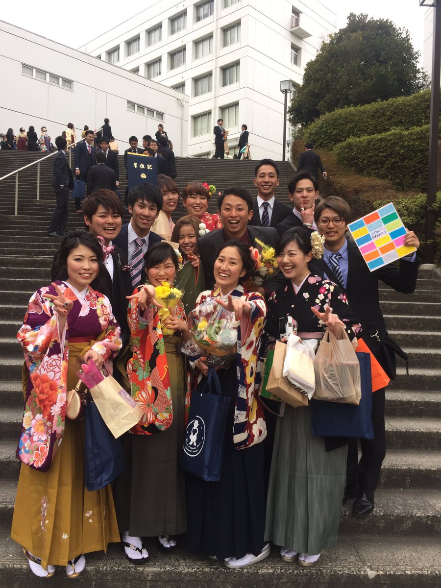 gon0509's tweet photo. とうとう学生生活が終わってしまいました。大学に入って多くの友達ができて本当に周りに恵まれたと思います。みんなとの写真を見返してもいい写真ばかりです。いつでもごはんでも飲み会でも誘ってね 。最後に、せーちゃん、こせき、たすく、まさや、たかしで名駅で大号泣したのはいい思い出です。 https://t.co/y78Kku6I65