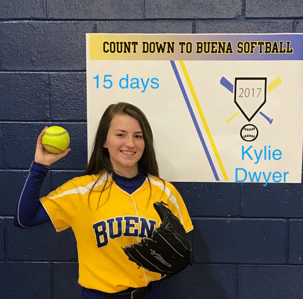 BRHSsoftball17's tweet photo. Meet our Freshmen!!
#newyoungtalent. #protectthetradition https://t.co/0iujBuwr3R
