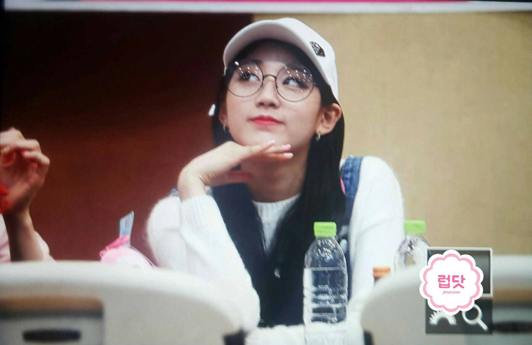 jeong yein indonesia on twitter preview 170318 lovelyz yein jeong yein indonesia on twitter preview 170318 lovelyz yein