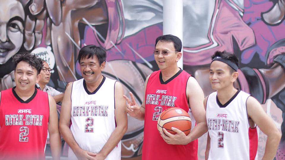 XradaxruduX's tweet photo. Basket 2on2. #TimAhok vs #TimDjarot ...skor 6-5. Dong nombok dong! https://t.co/TUfSVr3yg3