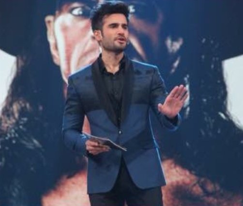 tackerUniverse's tweet photo. More pictures of @karantacker hosting #MirchiMusicAwards !β€ #TackerGallery https://t.co/T6k5T4sVUK