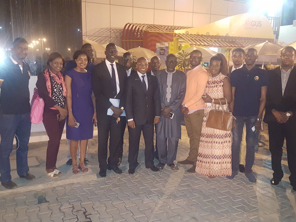 oumar_oued's tweet photo. Nous avons travailler pendant 72h avec des Talents d'Afrique pour bâtir une Meilleure Afrique. Go Africa! Youth empowered! Mane maye Senegal https://t.co/la87BvgQA2