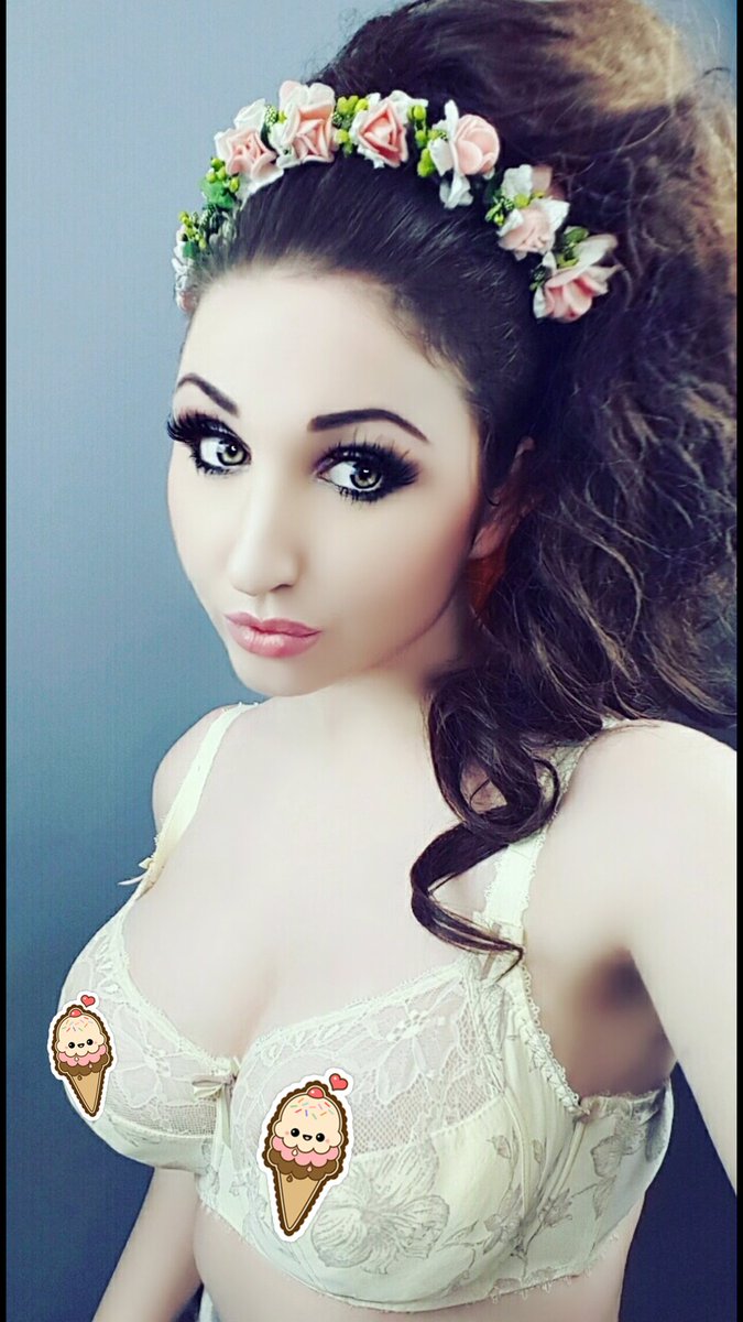 IvyTenebrae's tweet photo. Found this on my phone. Censored for on here will put the full on patreon when I can. Thank you for being part of #teamivy it gives me life https://t.co/RIcoEVGf1i