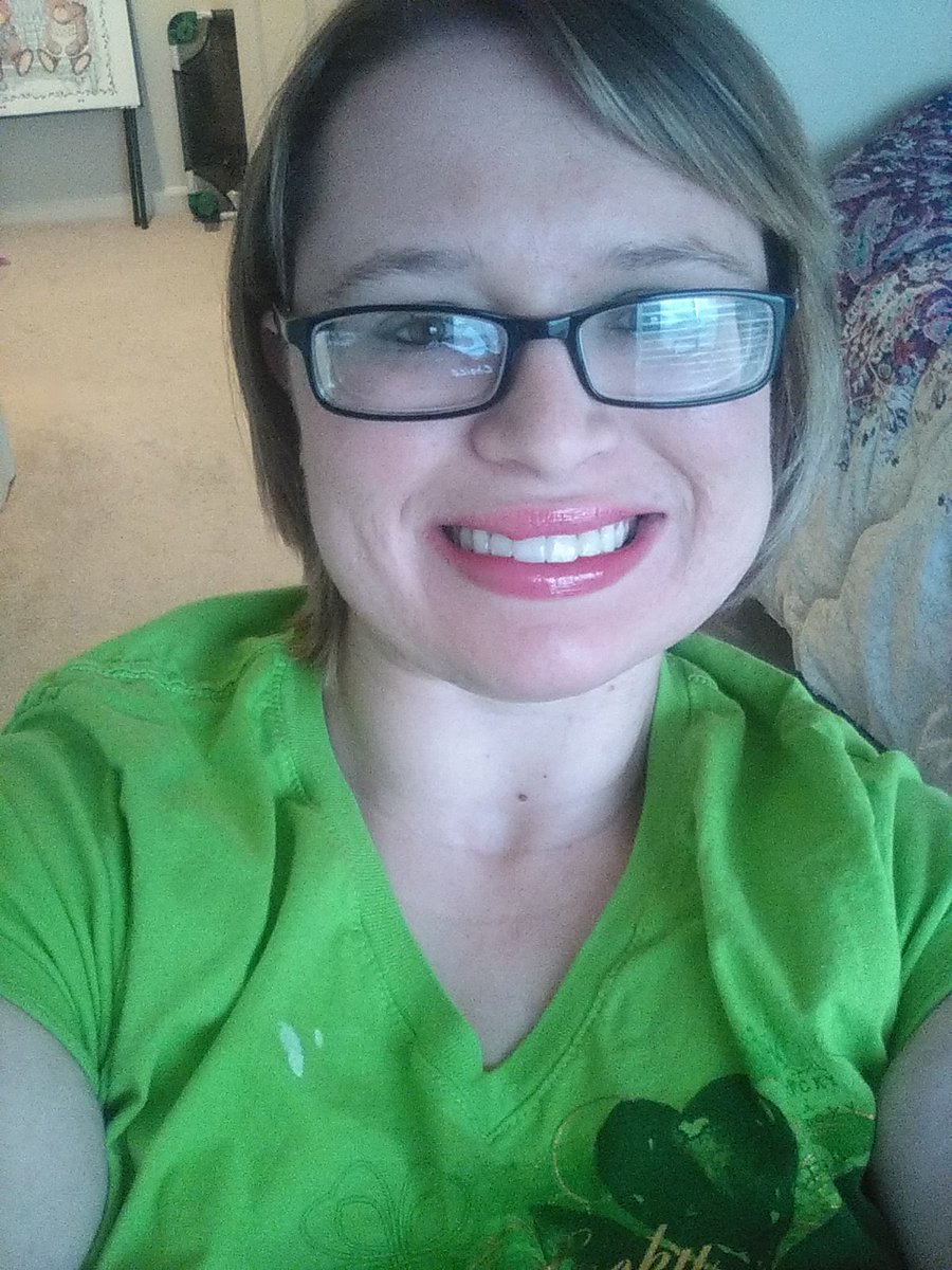 collegegurl281's tweet photo. https://t.co/h0XfmvHKE2